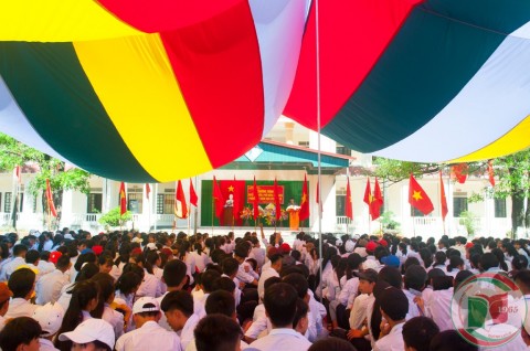 Trường THPT Quỳnh Lưu 2 tổ chức khai giảng năm học mới